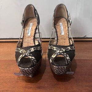 Oscar de la Renta Black and Cream Platform Heels